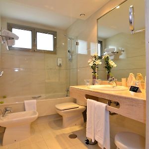 Single Room Bath